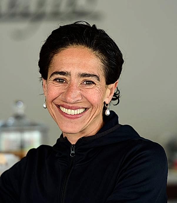 Ayşe Demirkol Turan, Magus Kafe işleticisi